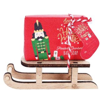 Seife Hello Winter auf Holz- schlitten 100g